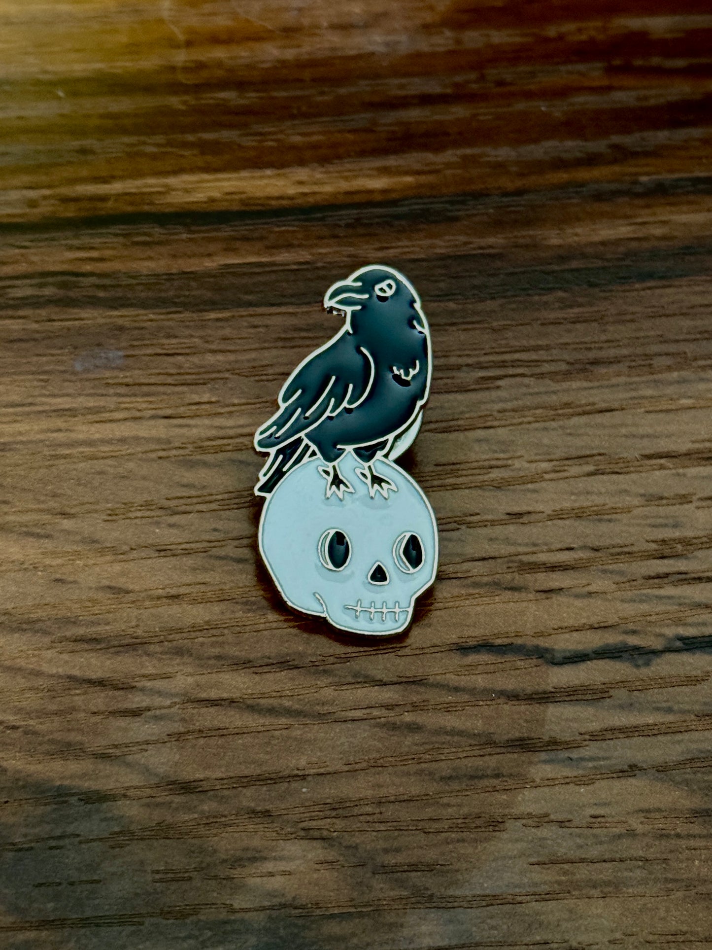 Raven on skull 1